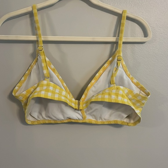 Brand: Kora Sol Size: XL Color: Yellow and White - Picture 2 of 3